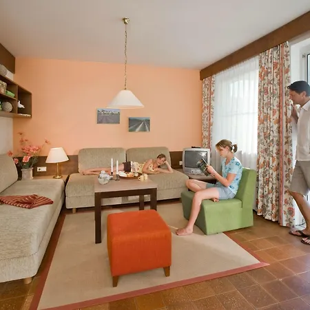 Holidaysport Ξενοδοχείο με διαμερίσματα 3*
